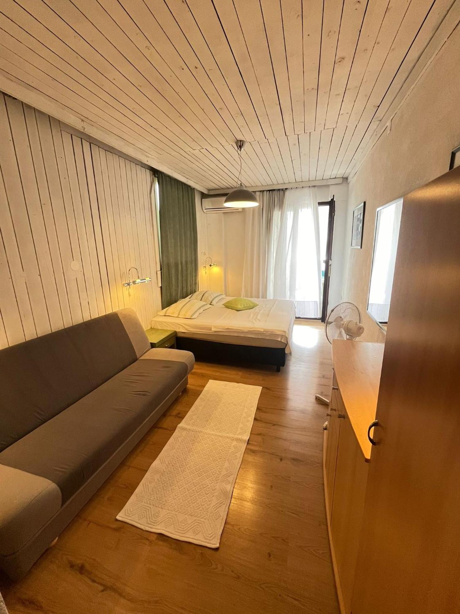 Apartmani Ankora بريست الغرفة الصورة